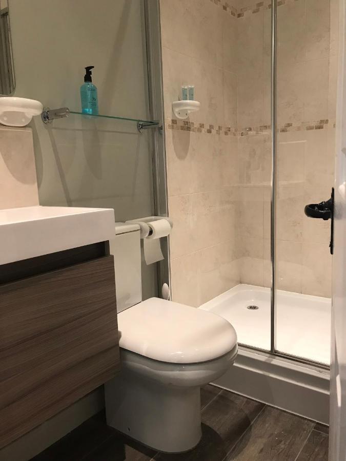 Round-Y-Corner Apartment แม็กเคิลสฟิลด์ ภายนอก รูปภาพ
